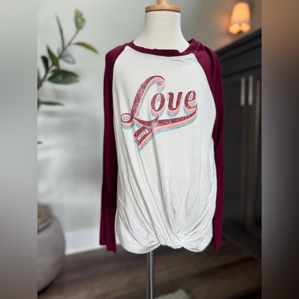 Love Wins Graphic Raglan Top - Burgundy and White Girls Medium
